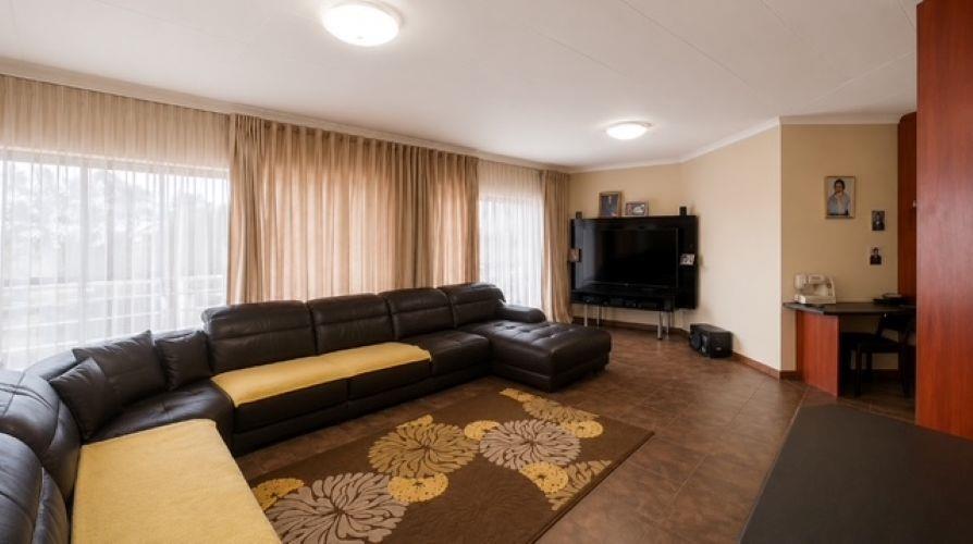 3 Bedroom Property for Sale in Universitas Ridge Free State